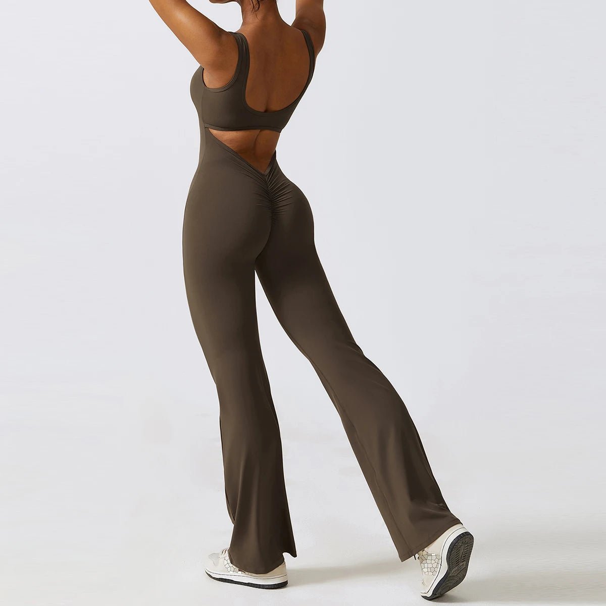 V - Back Jumpsuit™ – Sexy & Komfortabel beim Workout - LeveFit