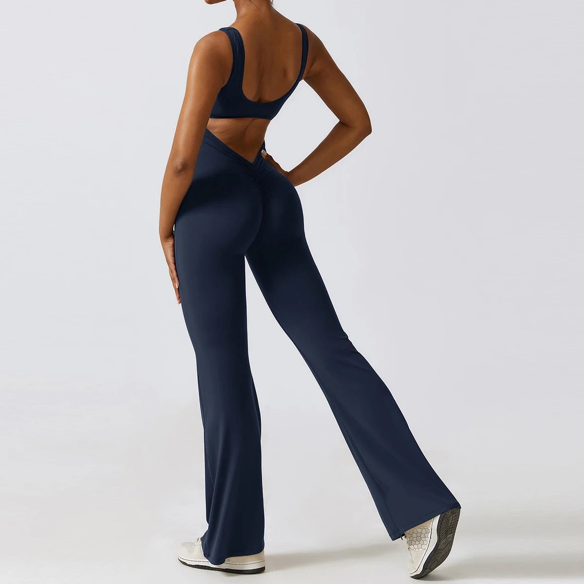 V - Back Jumpsuit™ – Sexy & Komfortabel beim Workout - LeveFit