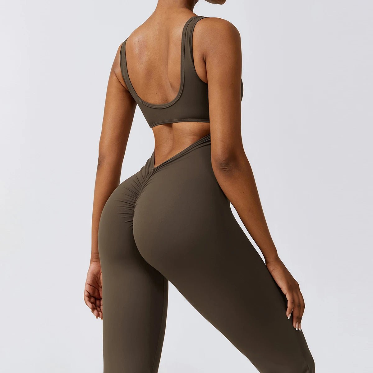 V - Back Jumpsuit™ – Sexy & Komfortabel beim Workout - LeveFit